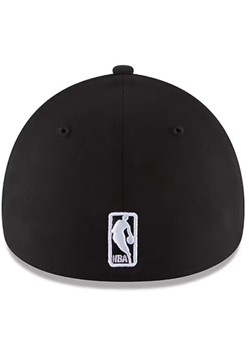 New Era Los Angeles Lakers Mens Black Team Classic 39THIRTY Flex Hat
